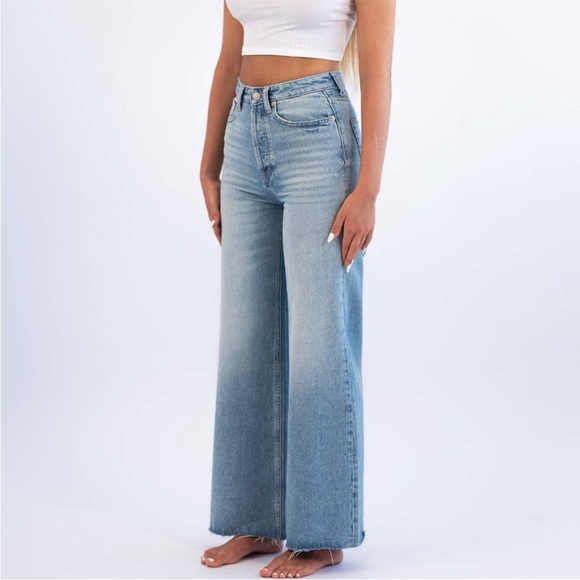 The Beach-to-Bar Wide Leg Authentic
Denim Pant Success Brand NEW - Picture 4 of 7